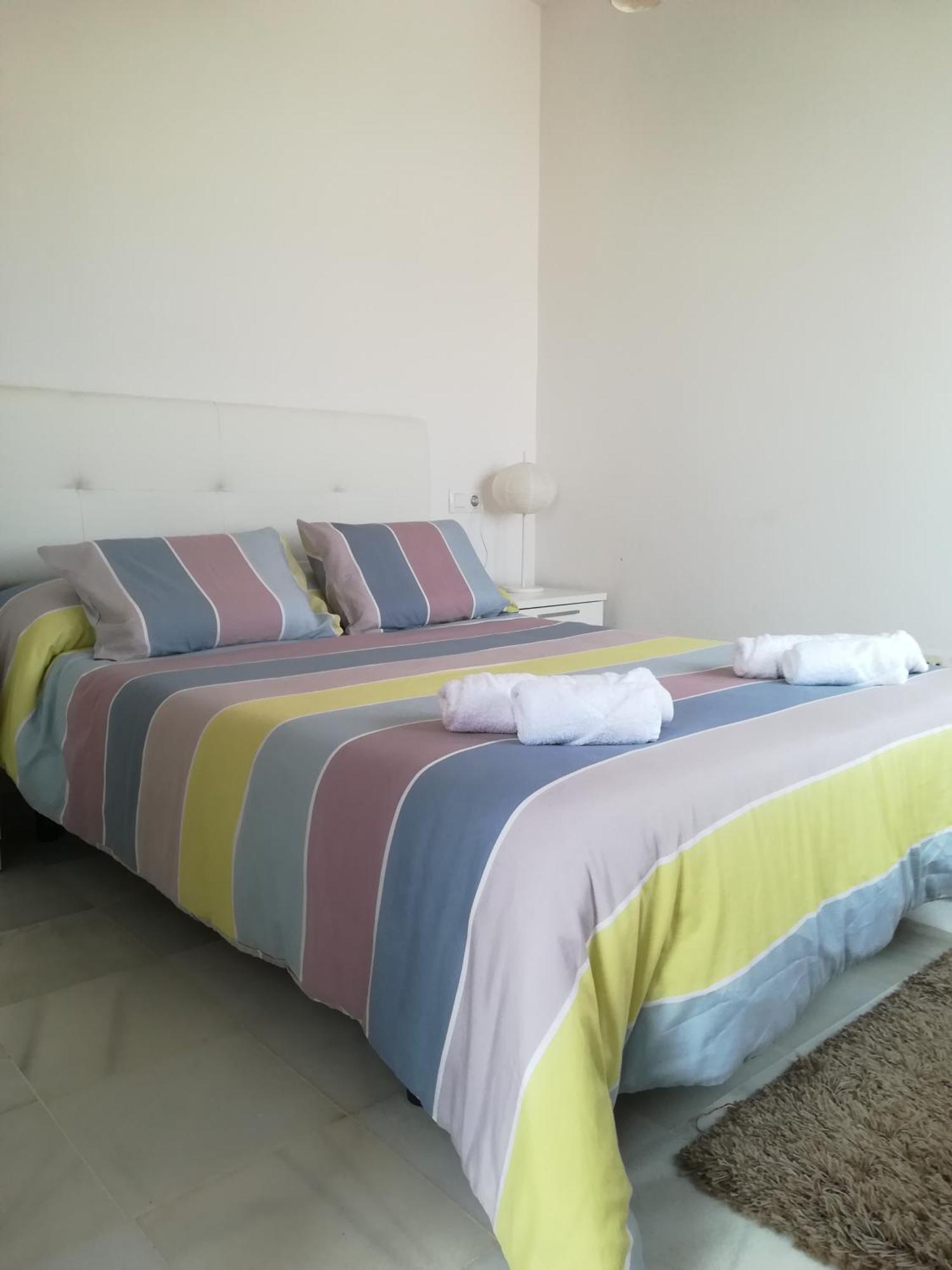 Moguz Flat Apartment Tarifa Bagian luar foto