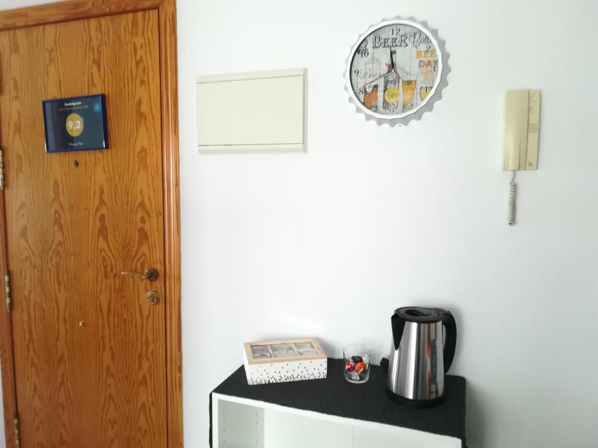 Moguz Flat Apartment Tarifa Bagian luar foto